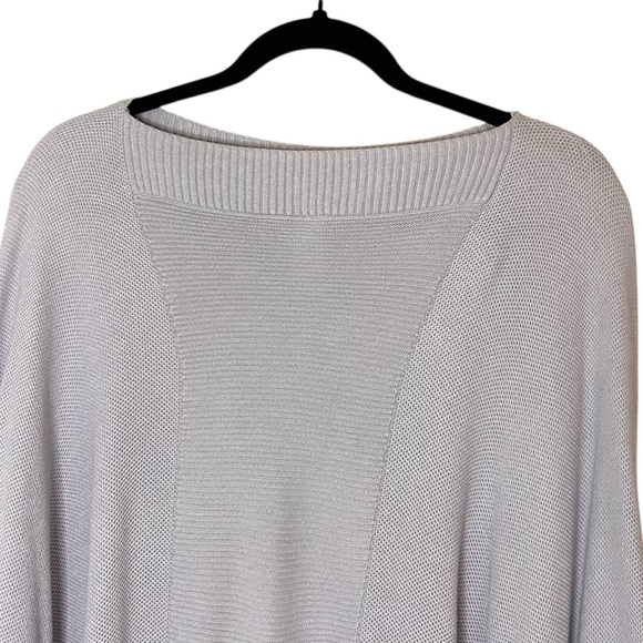 Lululemon Forward Flow Cape- One Size Athletisure Poncho - Picture 4 of 9